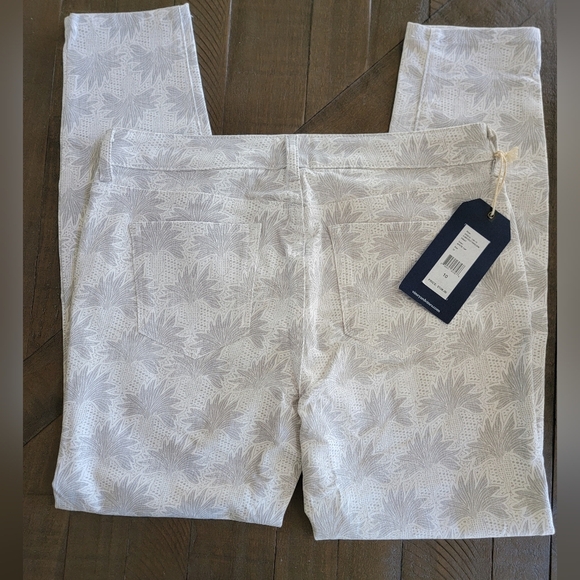 NWT Vineyard Vines Womens Flower Eyelet Printed Gray/White Denim Skinny Jeans - Picture 6 of 13